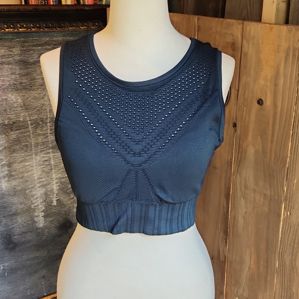 Athleta top